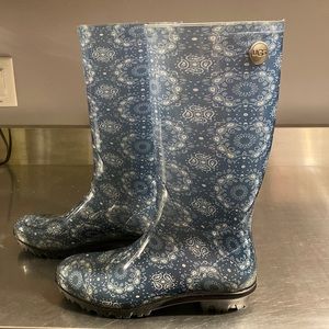 Ugg Glossy Rain/Snow Boots